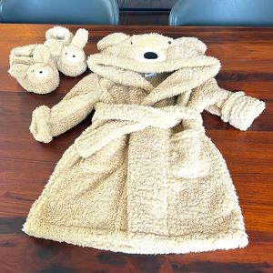 Pottery barn kids robe and slippers